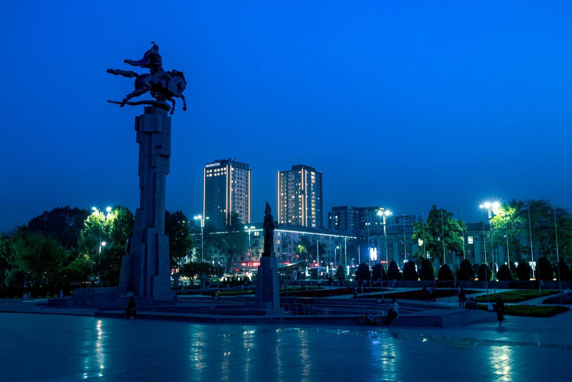 Sheraton Bishkek Exterior foto