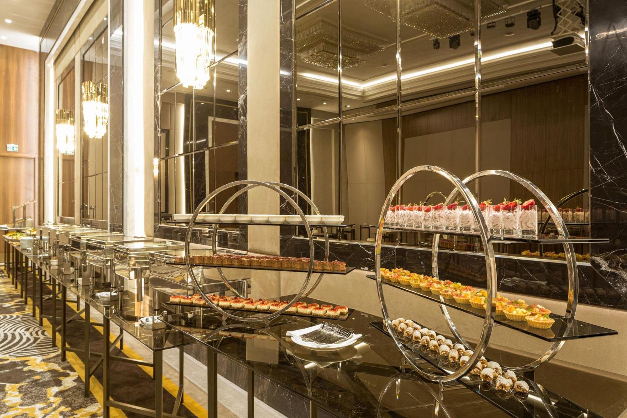 Sheraton Bishkek Exterior foto