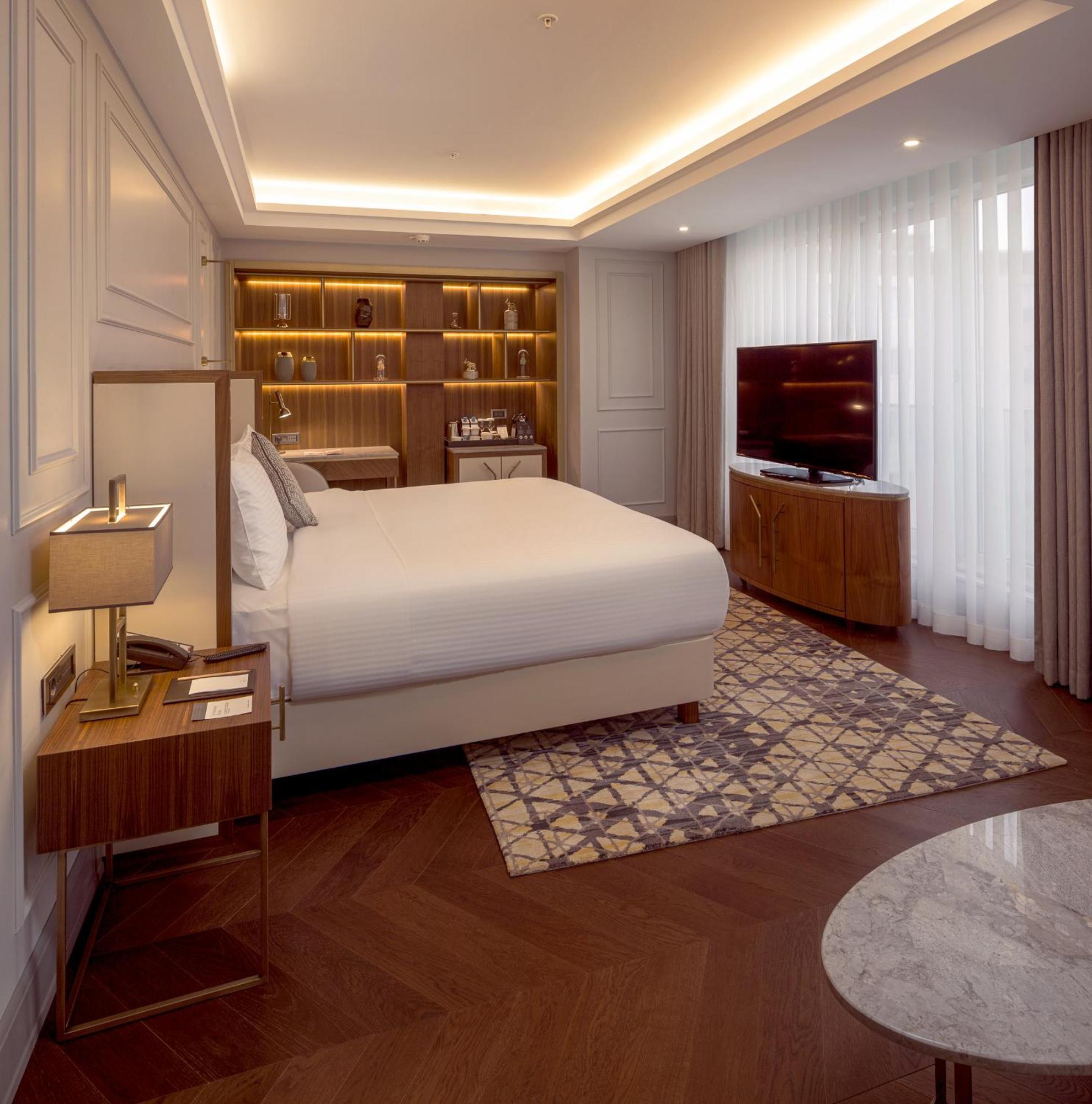 Sheraton Bishkek Exterior foto